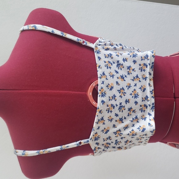 Floral Button Up Tie Front Tank - Picture 4 of 8